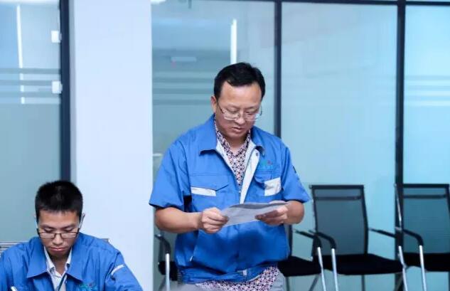 大連金通電子有限公司各部門負(fù)責(zé)人依次發(fā)言，介紹自己在管理中遇到的困惑