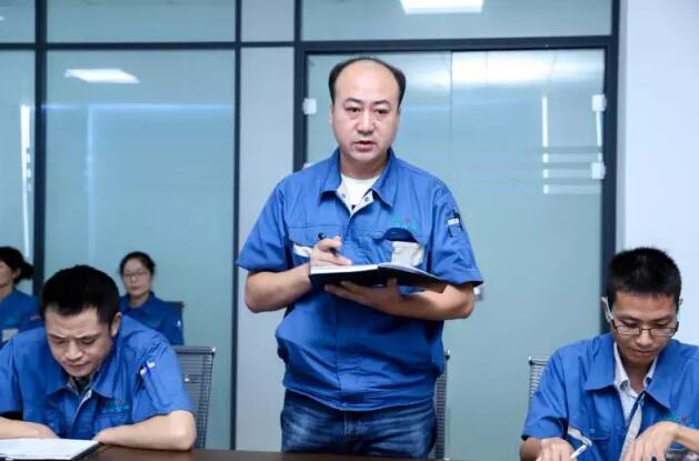 大連金通電子有限公司各部門負(fù)責(zé)人依次發(fā)言，介紹自己在管理中遇到的困惑